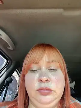 Snapshot of Model9798 chatting on March 27, 2026, 9:32 am Model9798 online show from March 27, 2026, 9:32 am