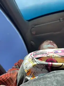 Snapshot of Model9798 chatting on April 4, 2026, 9:05 am Model9798 online show from April 4, 2026, 9:05 am