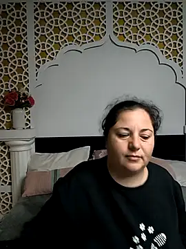 Snapshot of AleshaArabian chatting on October 27, 2025, 5:19 am AleshaArabian online show from October 27, 2025, 5:19 am