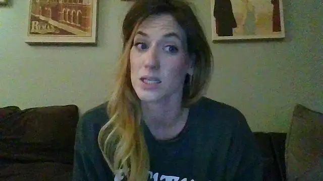 Rhodesxox online show from November 18, 2025, 8:28 am