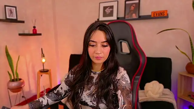 EmmyEvans1 online show from February 11, 2026, 7:36 pm