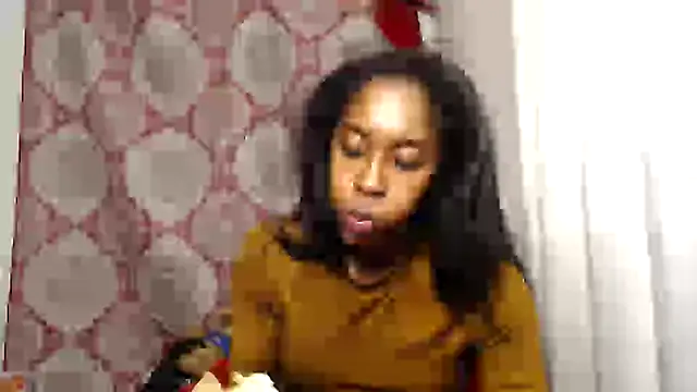 Snapshot of MissMegane chatting on December 3, 2024, 8:44 pm MissMegane online show from December 3, 2024, 8:44 pm