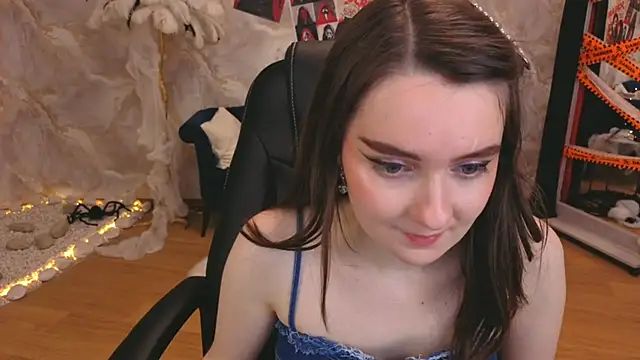 CloudGrace online show from October 29, 2025, 6:18 pm