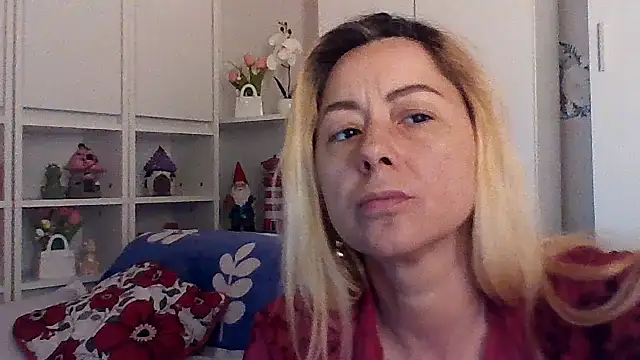 Snapshot of spell_of_love chatting on May 18, 2026, 5:18 pm spell of love online show from May 18, 2026, 5:18 pm