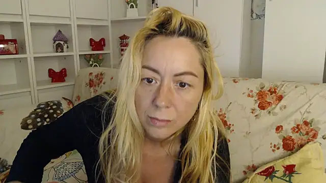 Snapshot of spell_of_love chatting on March 29, 2026, 1:40 am spell of love online show from March 29, 2026, 1:40 am