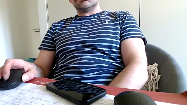 Snapshot of mrbigballs chatting on May 16, 2026, 6:34 am mrbigballs online show from May 16, 2026, 6:34 am