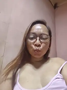 asianwet4u online show from June 4, 2026, 2:33 pm
