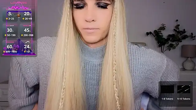 Snapshot of HelenSpellman chatting on December 19, 2024, 5:18 am HelenSpellman online show from December 19, 2024, 5:18 am