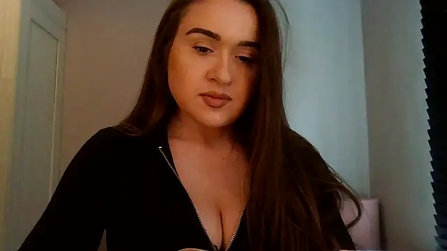 Snapshot of avajade chatting on September 24, 2025, 10:11 am avajade online show from September 24, 2025, 10:11 am