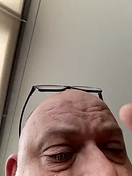 Bibear197511 online show from October 1, 2025, 7:24 am