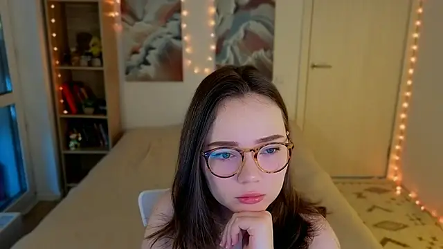 Snapshot of MilenaSaint chatting on April 25, 2026, 3:53 am MilenaSaint online show from April 25, 2026, 3:53 am