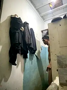 Snapshot of ditiya18 chatting on December 19, 2025, 3:32 am ditiya18 online show from December 19, 2025, 3:32 am