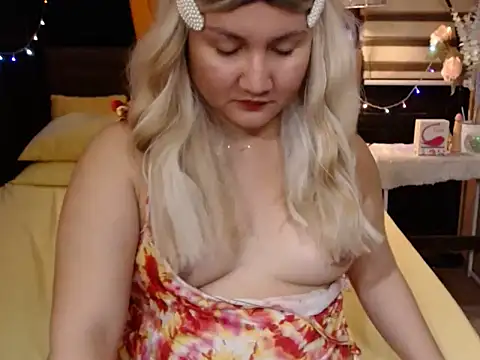 xheavenlytrans online show from December 18, 2025, 12:42 pm