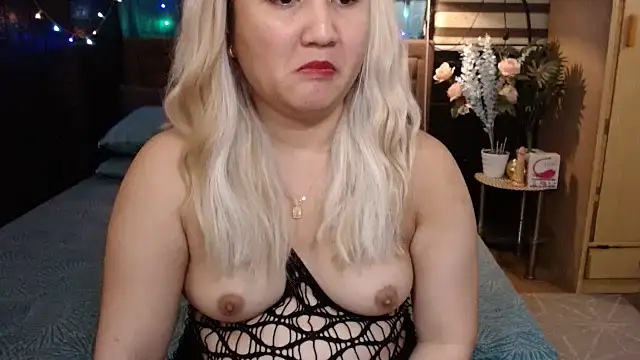 Snapshot of xheavenlytrans chatting on October 12, 2025, 11:55 am xheavenlytrans online show from October 12, 2025, 11:55 am
