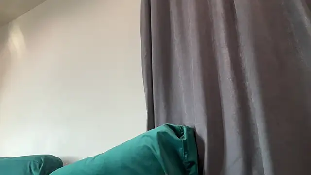 Iris cherry online show from March 12, 2026, 6:50 am