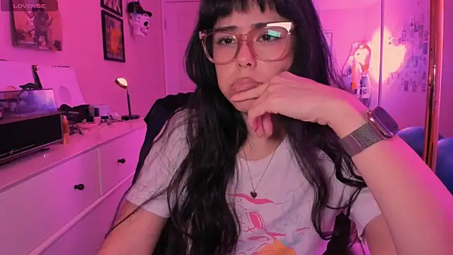 Snapshot of Evie-Luna chatting on July 31, 2026, 3:28 am Evie-Luna online show from July 31, 2026, 3:28 am