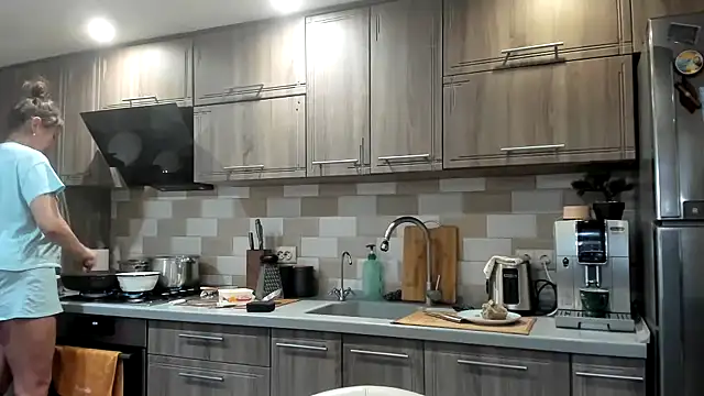 Avtosluts777 online show from October 25, 2025, 1:23 pm