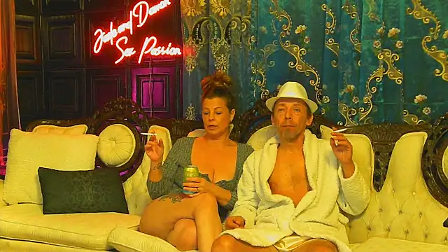 JadeandDamon online show from December 1, 2025, 5:25 pm