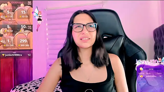 Snapshot of Luniverse chatting on December 18, 2024, 8:57 pm Luniverse online show from December 18, 2024, 8:57 pm