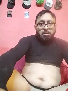 lingerieman420xh online show from May 11, 2026, 7:21 am