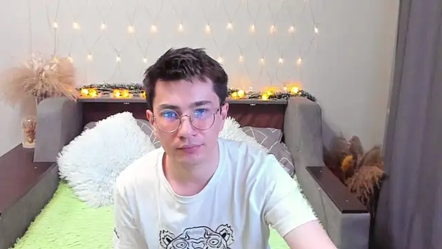 Yumi steve online show from January 19, 2025, 2:57 am