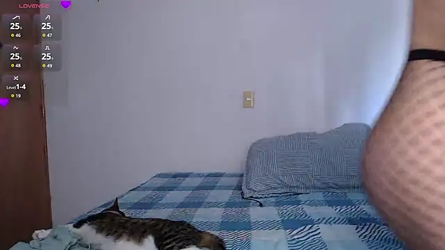 Snapshot of valen_thompson chatting on February 28, 2026, 6:29 pm valen thompson online show from February 28, 2026, 6:29 pm