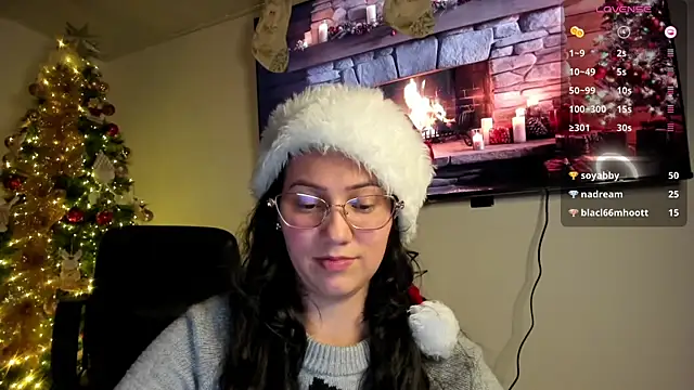 Snapshot of Anyi_1 chatting on December 8, 2024, 4:33 am Anyi 1 online show from December 8, 2024, 4:33 am