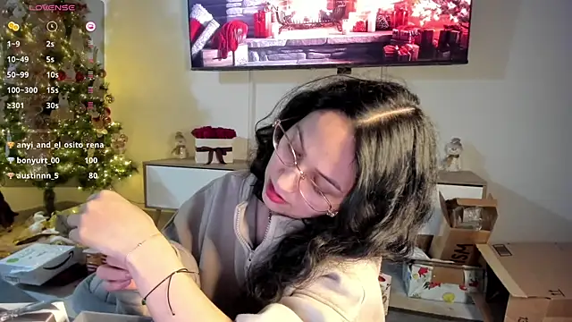 Snapshot of Anyi_1 chatting on January 7, 2025, 3:35 am Anyi 1 online show from January 7, 2025, 3:35 am