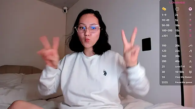 Snapshot of Anyi_1 chatting on April 13, 2026, 3:10 am Anyi 1 online show from April 13, 2026, 3:10 am