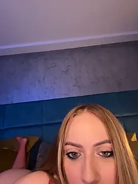 RockQueen A online show from February 19, 2026, 4:42 am