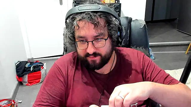 Snapshot of bears549a chatting on December 19, 2024, 10:21 pm bears549a online show from December 19, 2024, 10:21 pm