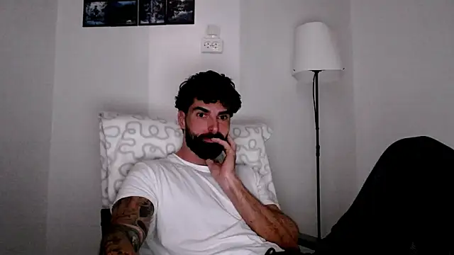 Snapshot of Verycutex chatting on March 4, 2026, 5:26 am Verycutex online show from March 4, 2026, 5:26 am