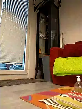 Snapshot of milosek81 chatting on December 14, 2025, 2:44 pm milosek81 online show from December 14, 2025, 2:44 pm