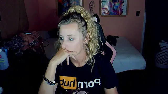 AsiaGoesPro online show from December 19, 2025, 8:27 am