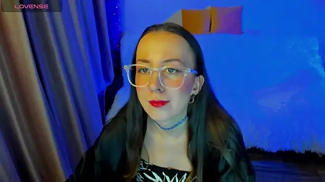 CurlySteph online show from February 4, 2026, 7:42 pm