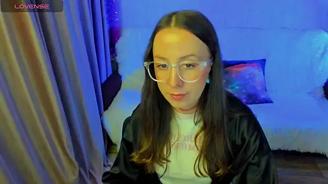 CurlySteph online show from December 13, 2025, 8:04 pm