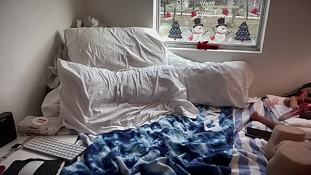 magicsparkles online show from January 7, 2025, 4:48 pm