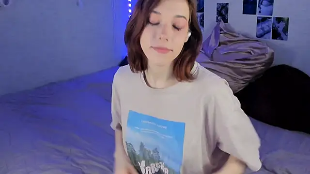 YunaPeace online show from March 19, 2025, 3:19 pm