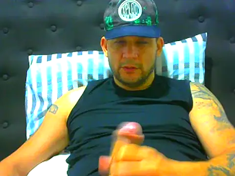 altenori112 online show from October 2, 2025, 1:42 am