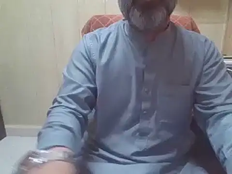 hairymaster95 online show from April 7, 2026, 4:03 am