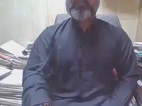 hairymaster95 online show from November 20, 2025, 4:24 am