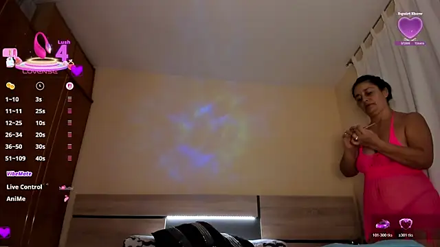 stefany miller77 online show from November 13, 2025, 6:06 am