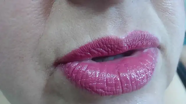 Snapshot of Kerly_Doll chatting on February 18, 2026, 1:18 pm Kerly Doll online show from February 18, 2026, 1:18 pm