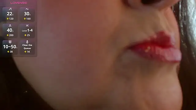 Snapshot of Kerly_Doll chatting on May 7, 2026, 1:36 pm Kerly Doll online show from May 7, 2026, 1:36 pm
