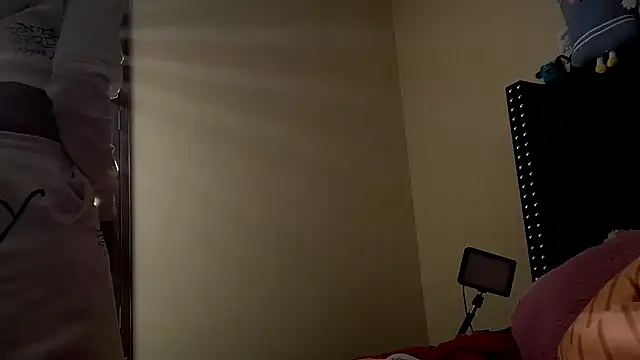 Cum2Charm online show from January 5, 2026, 5:49 pm