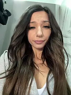  MiaQueen  online show from March 31, 2026, 10:23 pm