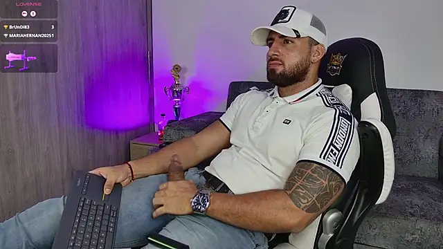 Snapshot of mr_david_cox chatting on February 9, 2025, 3:32 am mr david cox online show from February 9, 2025, 3:32 am