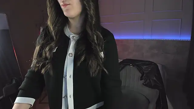 KylieMellow online show from September 22, 2025, 5:46 am