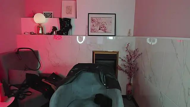 KylieMellow online show from September 21, 2025, 5:34 am