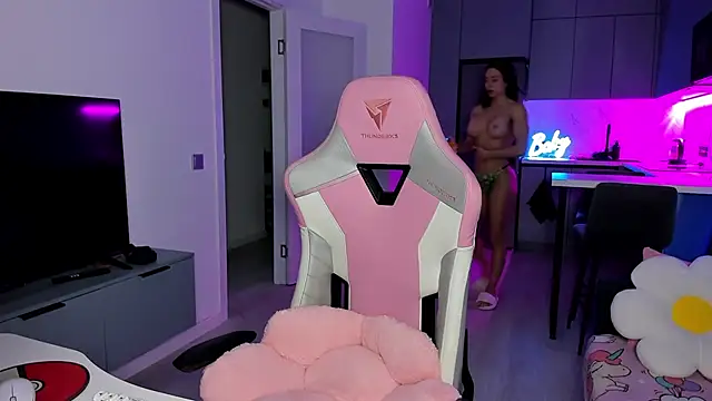 wow lovie online show from March 18, 2026, 5:10 am